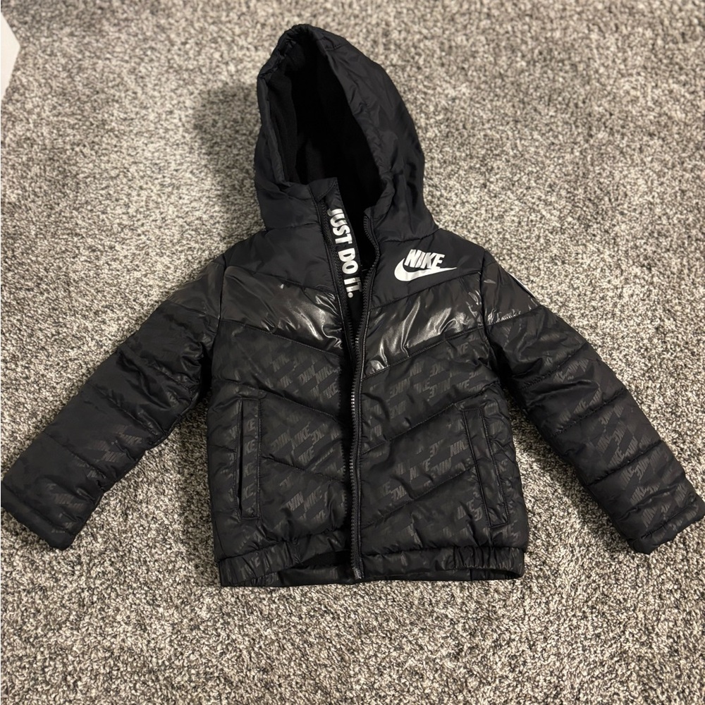 Nike toddler puffer jacket size 3T